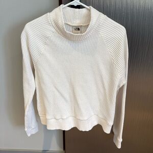 North face women’s long sleeve white shirt